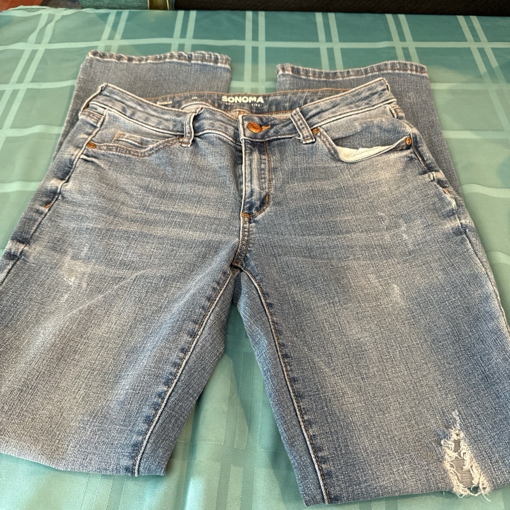 Sonoma Women's Light Blue Cropped Jeans